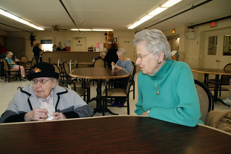 IMG_2238.JPG - Grandma and Eileen in Grandma's nursing home.