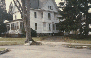 House1990.gif (75591 bytes)