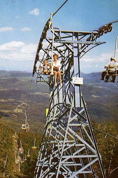 sc00169b9d.jpg - Glossy Color Postcard of the Whiteface Mt ski lift.