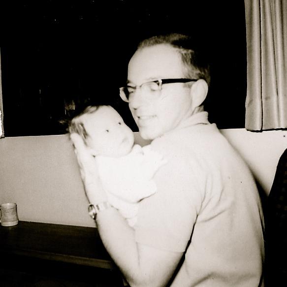 sc0017a59c.jpg - Dad and Kathy